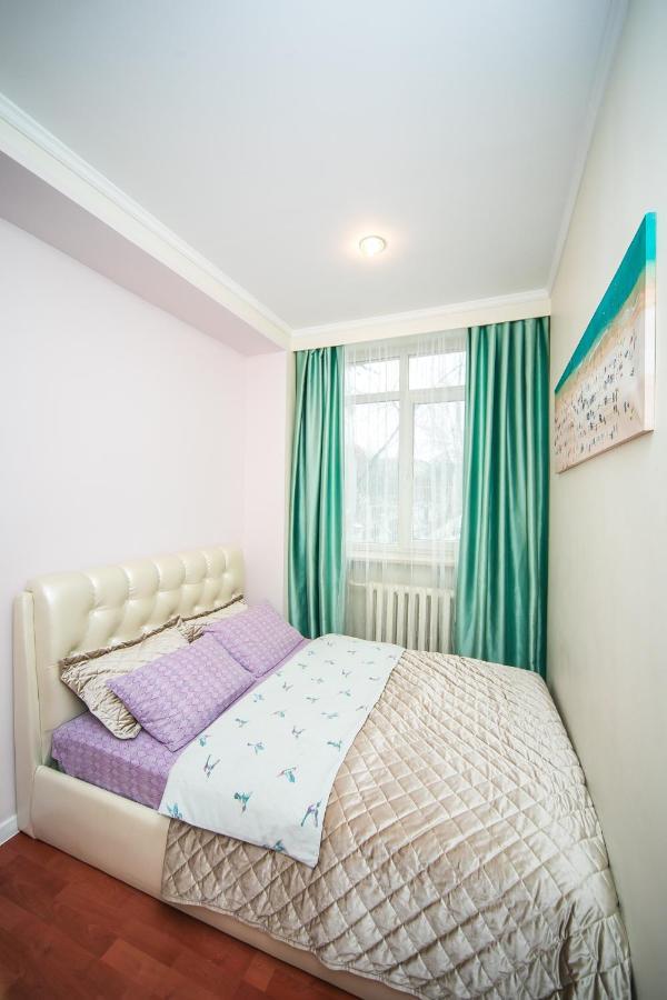 Apartment Ploshchad Pobedy 3 Komnaty Minsk Exteriör bild